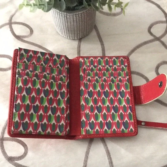 Fossil Wallet with Button Closure - Picture 4 of 6